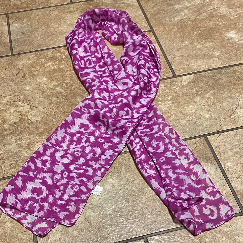 ❤️❤️❤️ HOST PICK!! Vibrant Fuchsia and White Scarf Lagenlook Feminine